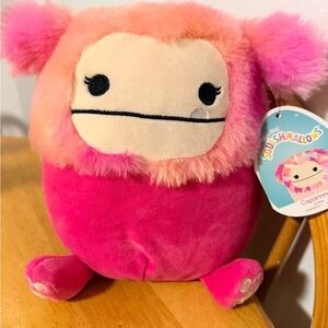 Squishmallows Caparinne Bigfoot